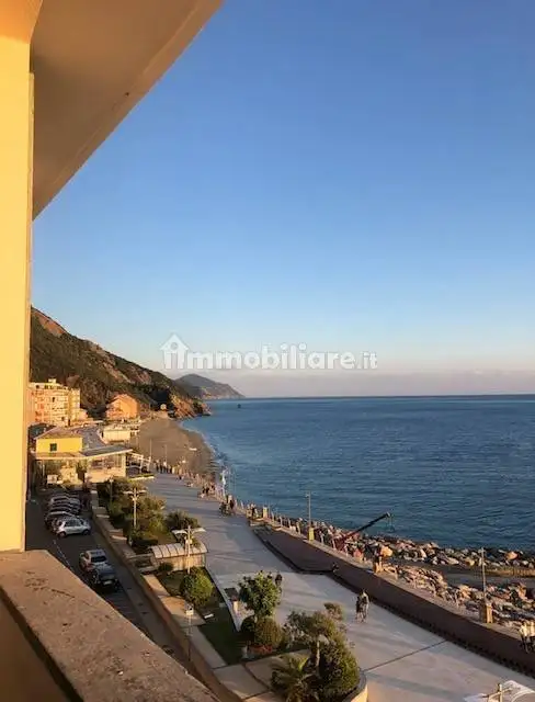 Appartamento in vendita a Deiva Marina