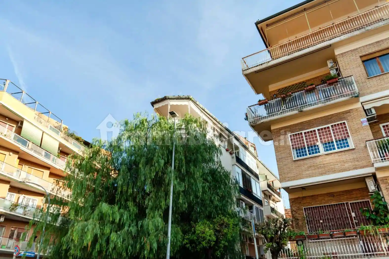 Trilocale da ristrutturare, piano terra, Appio Latino, Roma - foto 3