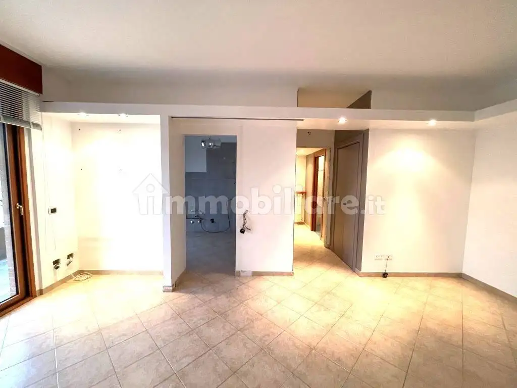 Trilocale via Alessandro Manzoni, Centro, Seveso - foto 2