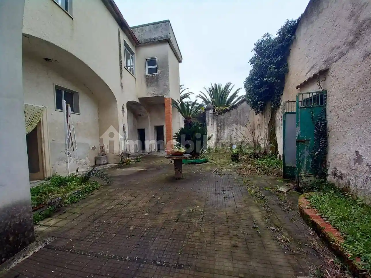 Palazzo - Edificio in vendita a Durazzano