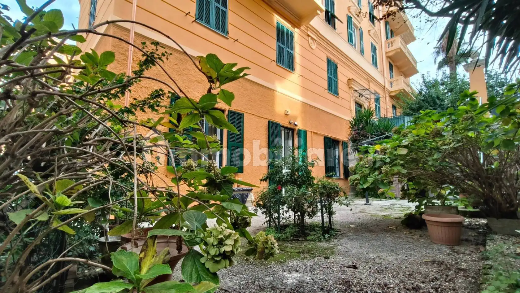 Appartamento in vendita a Genova