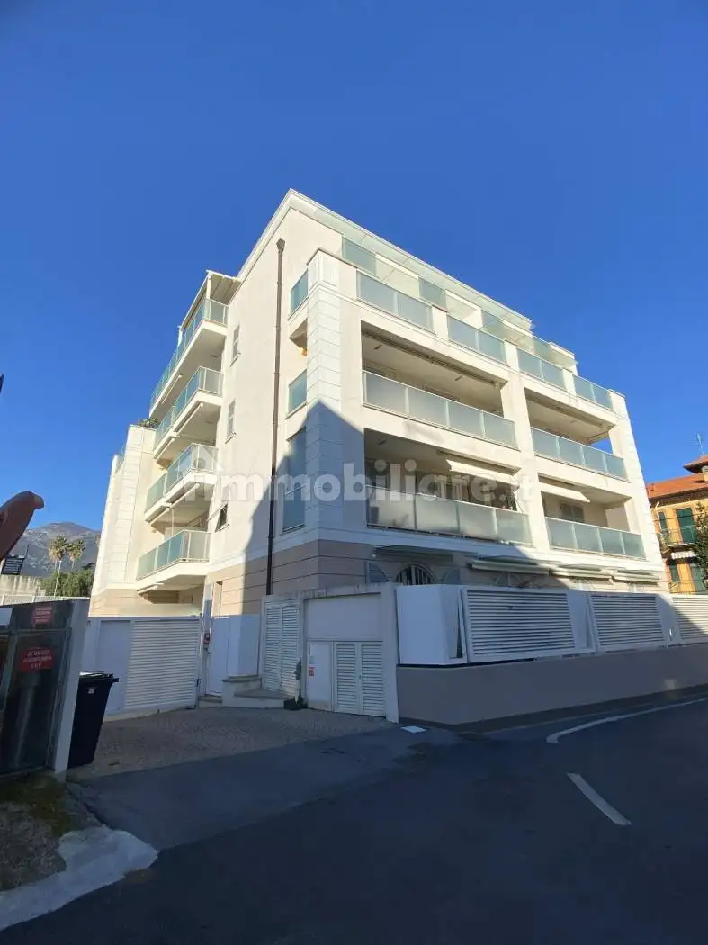 Trilocale via Sant'Agostino 5, Centro, Loano - foto 5