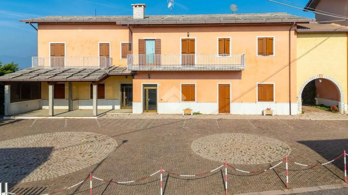 Quadrilocale Contrada Praole 28, Praole, Cerro Veronese - foto 3