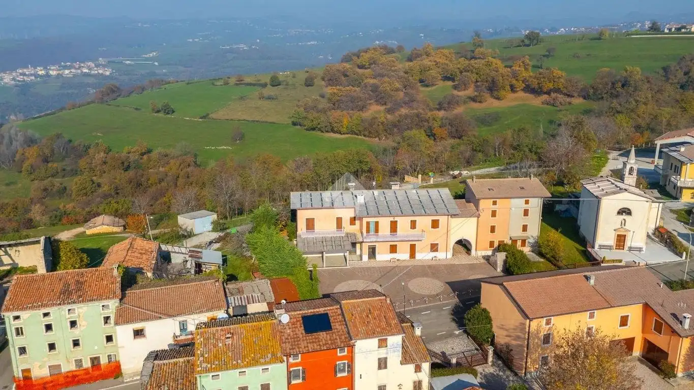 Quadrilocale Contrada Praole 28, Praole, Cerro Veronese - foto 4