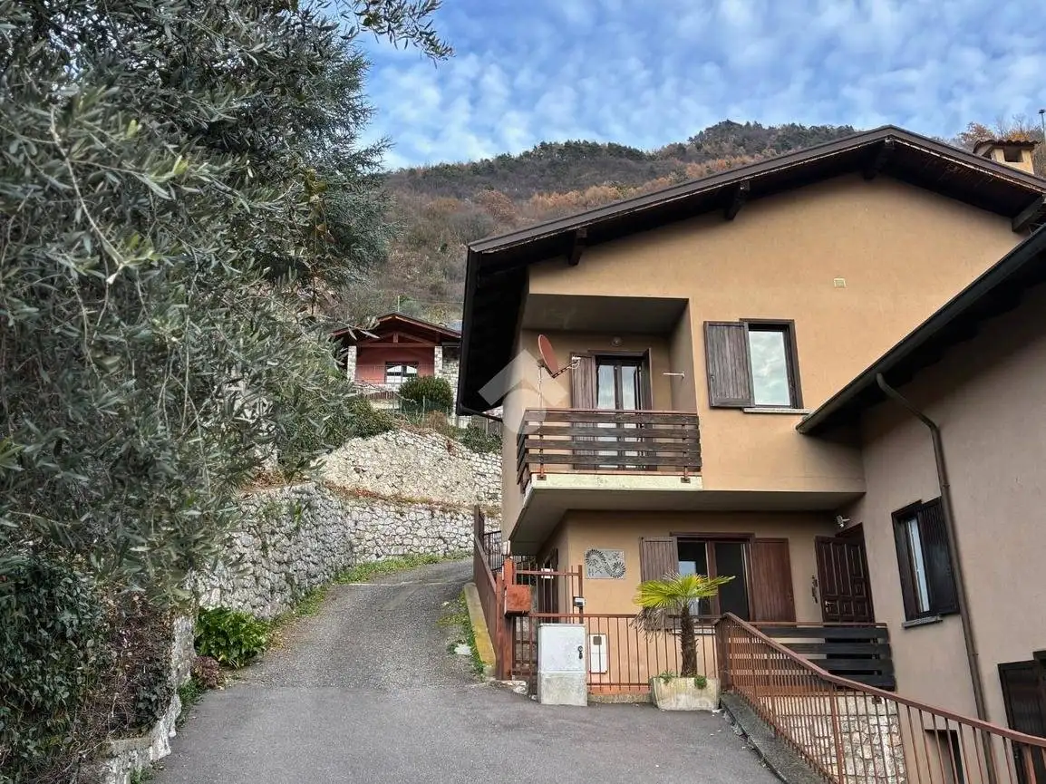 Villetta a schiera in vendita a Bienno