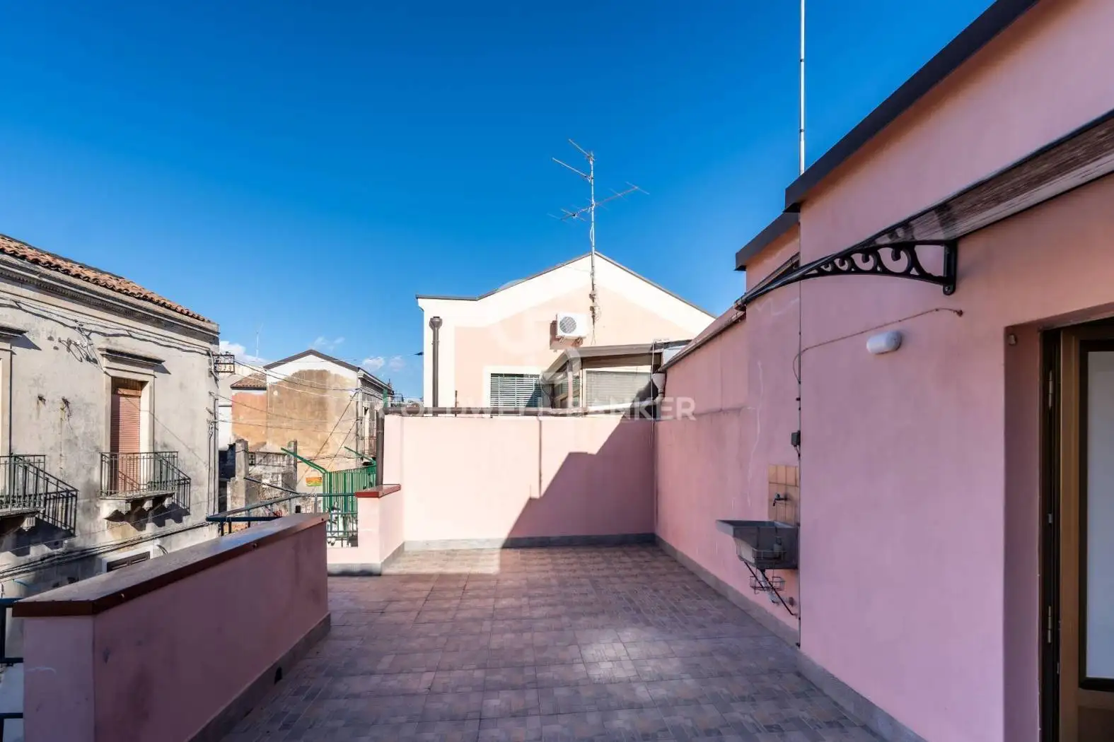 Casa indipendente in affitto a Acireale