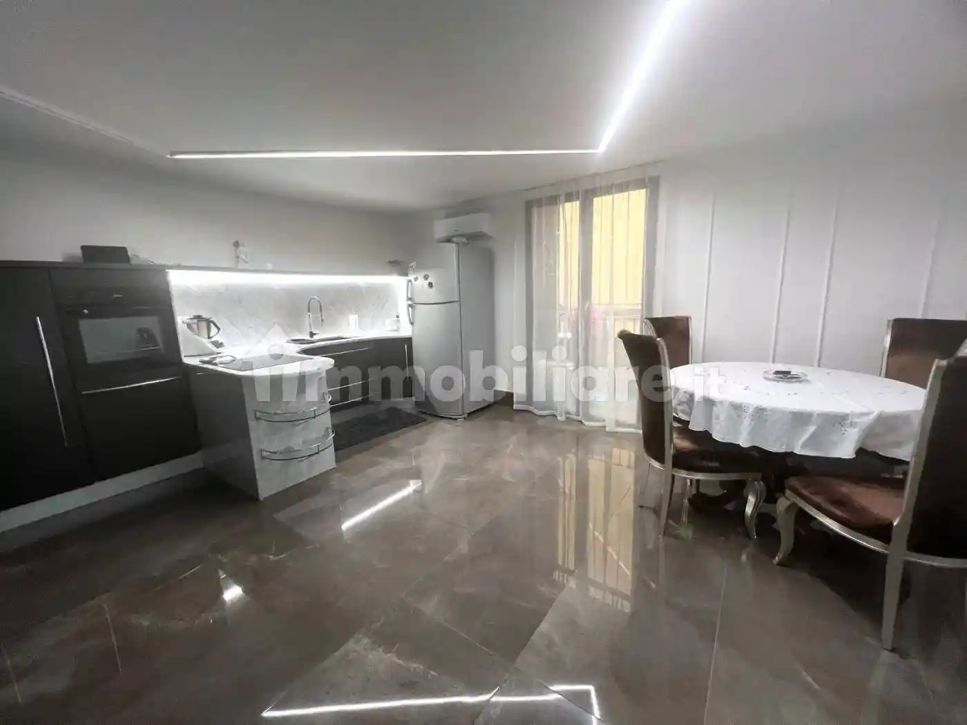 Quadrilocale via San Pantaleone 2, Quartieri Spagnoli, Napoli - foto 2