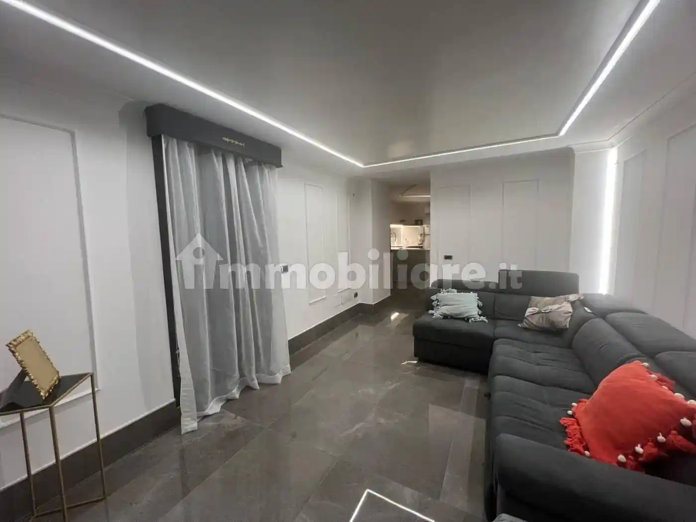 Quadrilocale via San Pantaleone 2, Quartieri Spagnoli, Napoli - foto 5