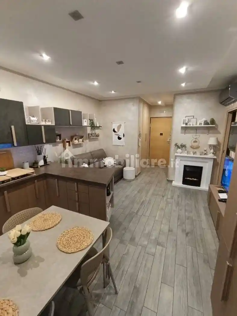 Trilocale via Michele Menichella Snc, Comparto Biccari, Foggia - foto 2