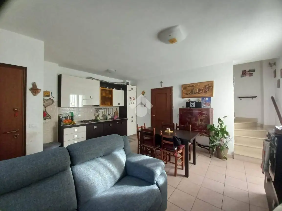 Appartamento in vendita a San Colombano Certenoli