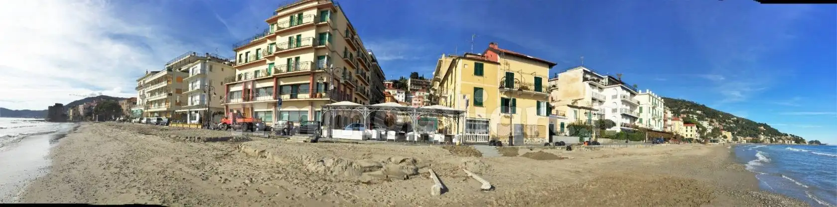 Quadrilocale piazza Andrea Doria, Borgo Coscia, Alassio - foto 4