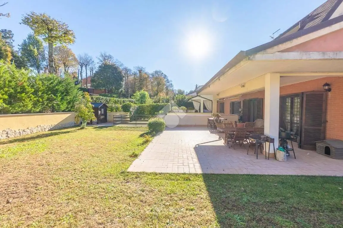 Villa plurifamiliare via Quinto Labieno Partico 3, Centro, Ariccia - foto 3