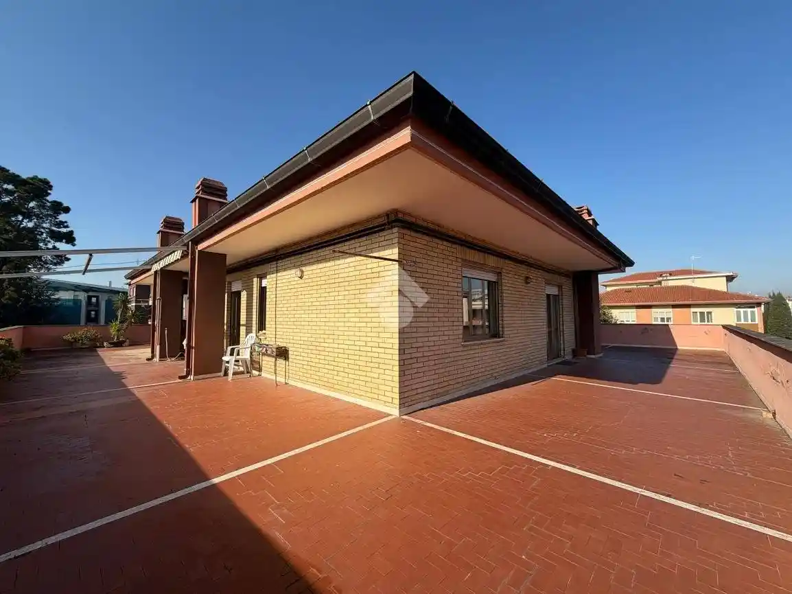 Attico via Nino Bixio 21, Centro, Latina - foto 2