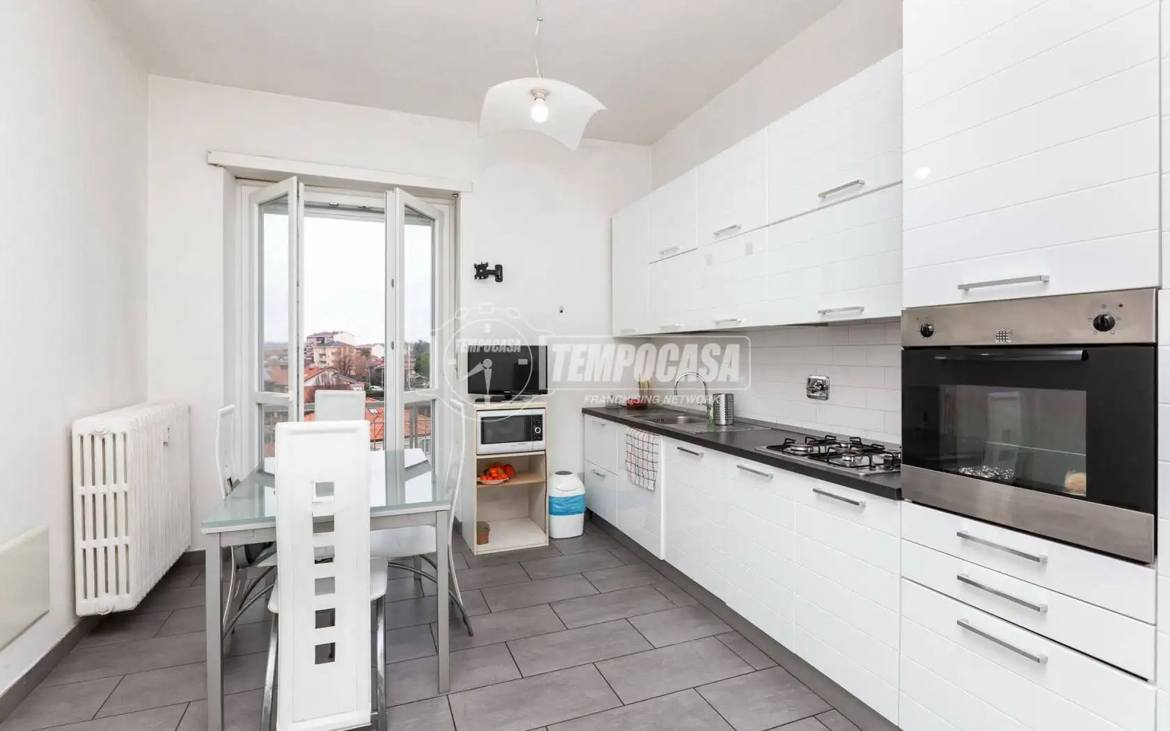 Quadrilocale via Vittorio Emanuele II, Centro Storico, Chieri - foto 3