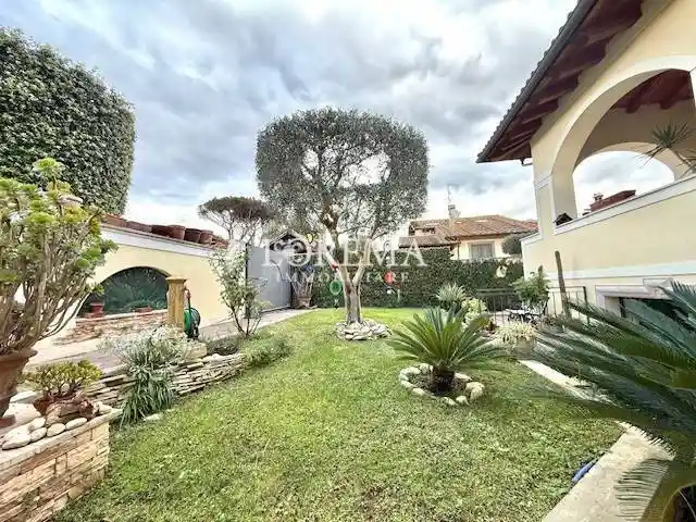 Villa in vendita a Roma