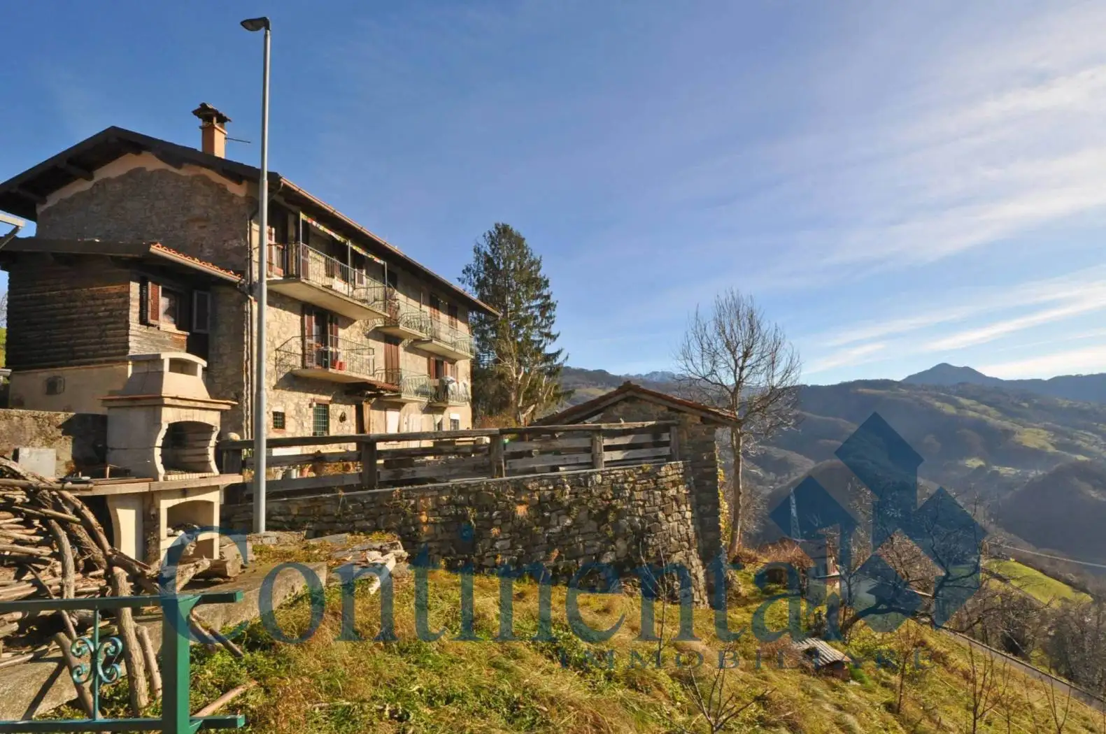 Casa indipendente in vendita a Camerata Cornello