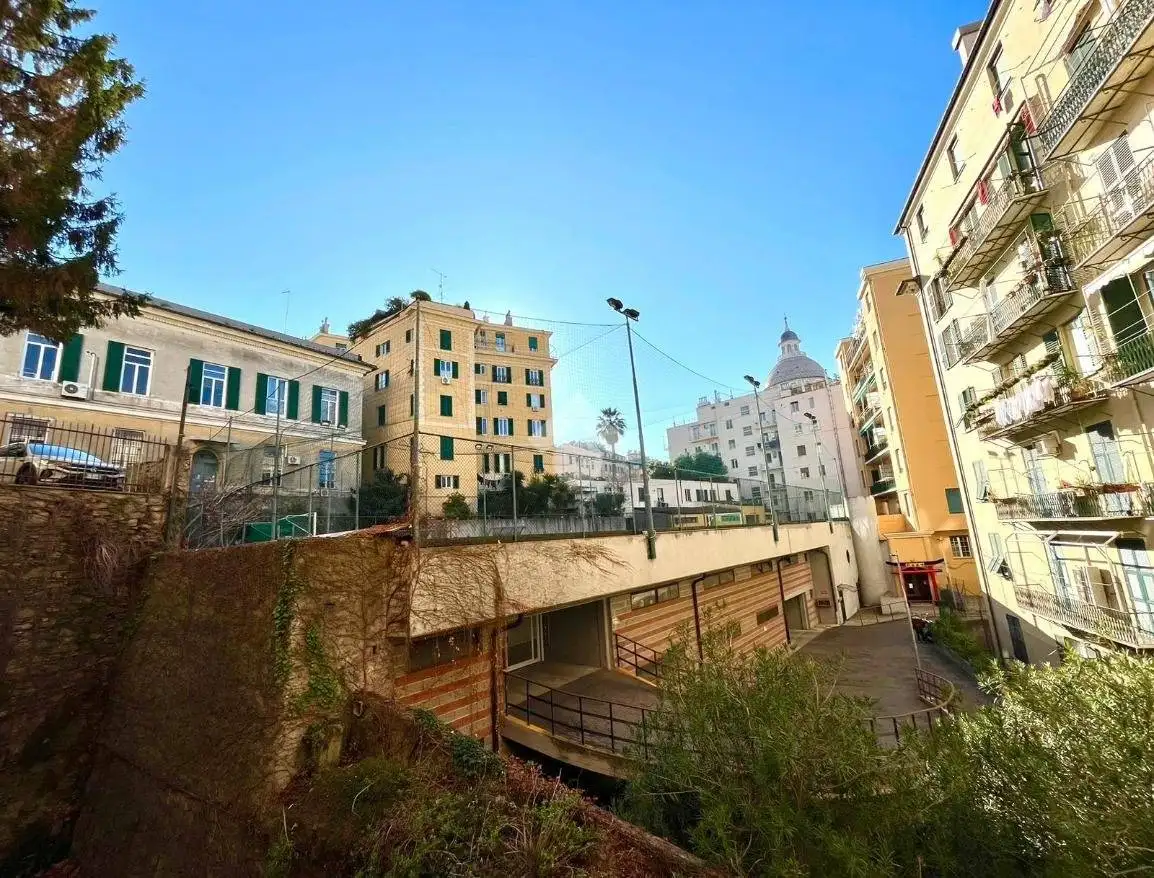 Appartamento in vendita a Genova