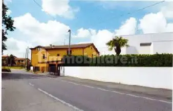 Casa indipendente in asta a Padova