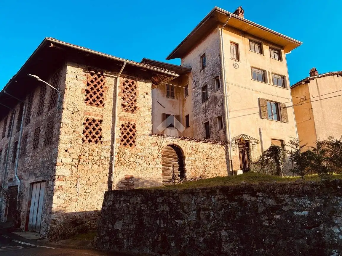 Casa indipendente in vendita a Mezzana Mortigliengo