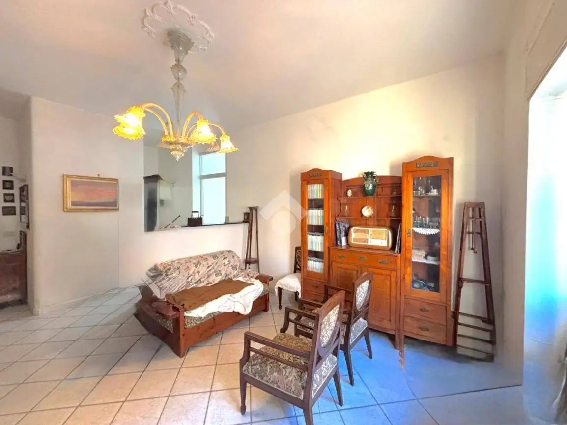 Quadrilocale via XXV Aprile 4, Centro Storico, Genzano di Roma - foto 3