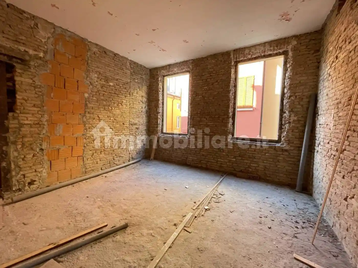 Trilocale da ristrutturare, secondo piano, Centro Storico, Modena - foto 2