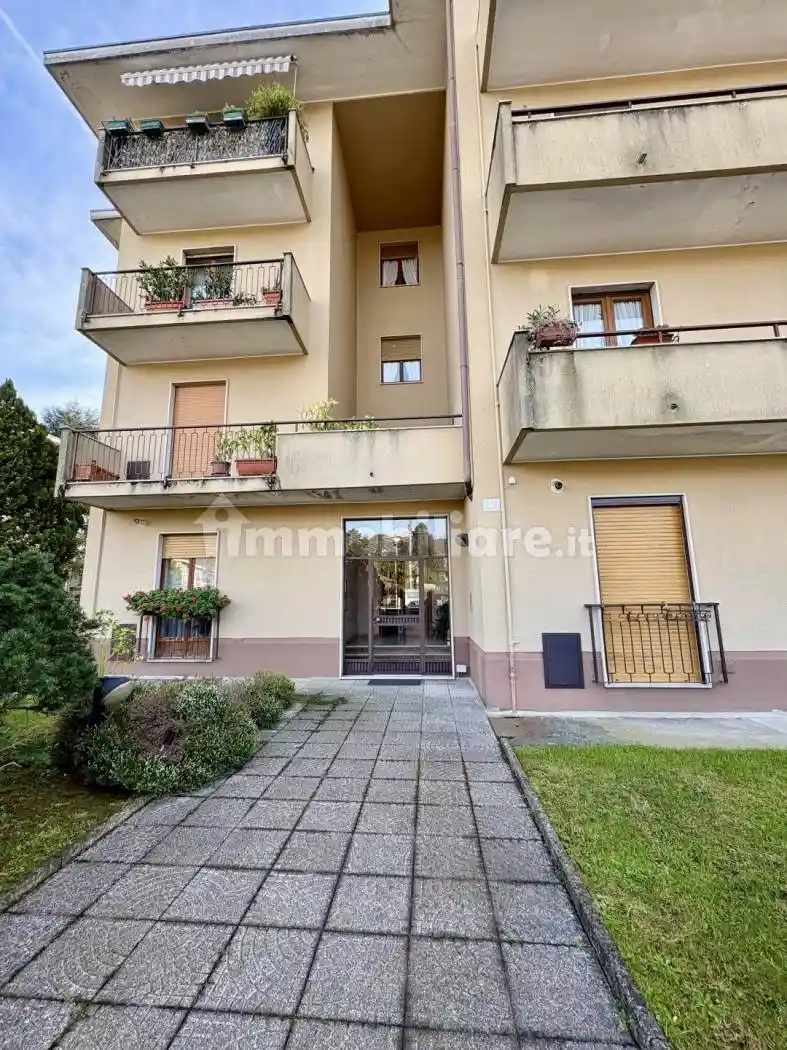 Trilocale via Antonio Vivaldi 6, Masnago, Varese - foto 2