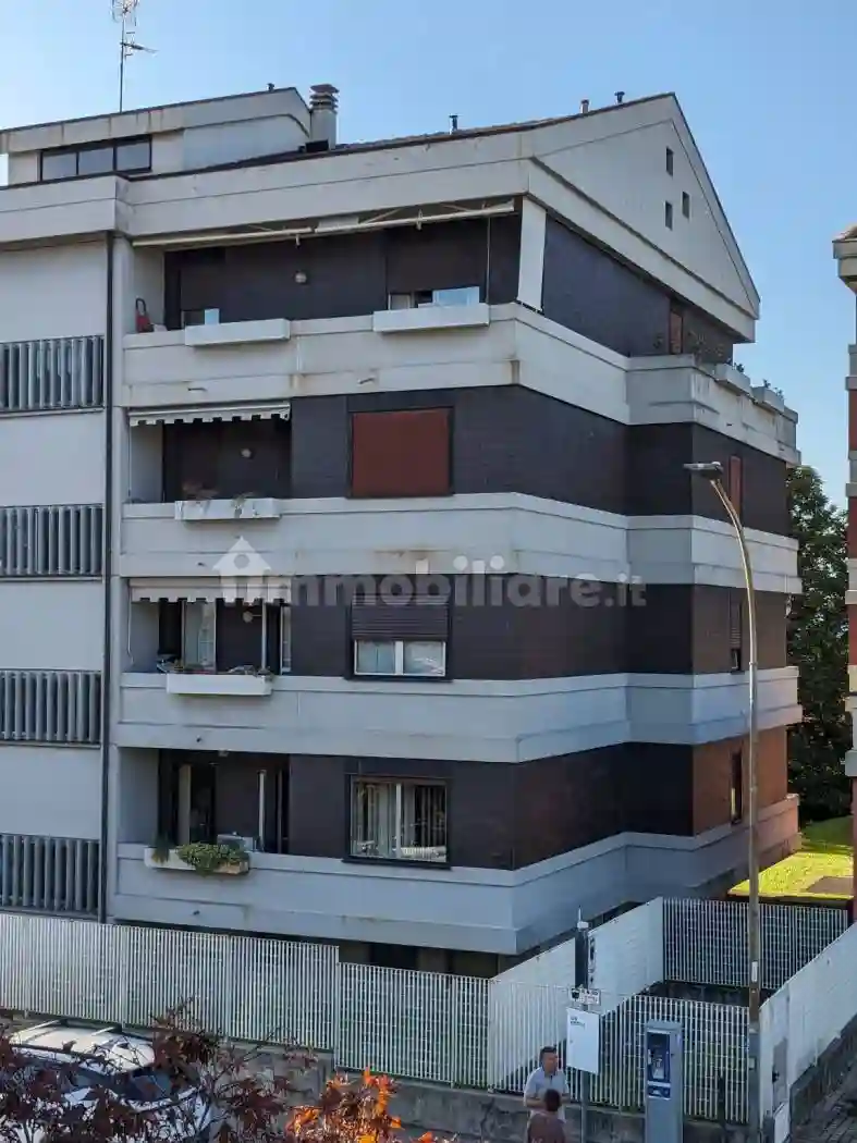 Appartamento corso Unità d'Italia 35, Centro, Cantù - foto 4