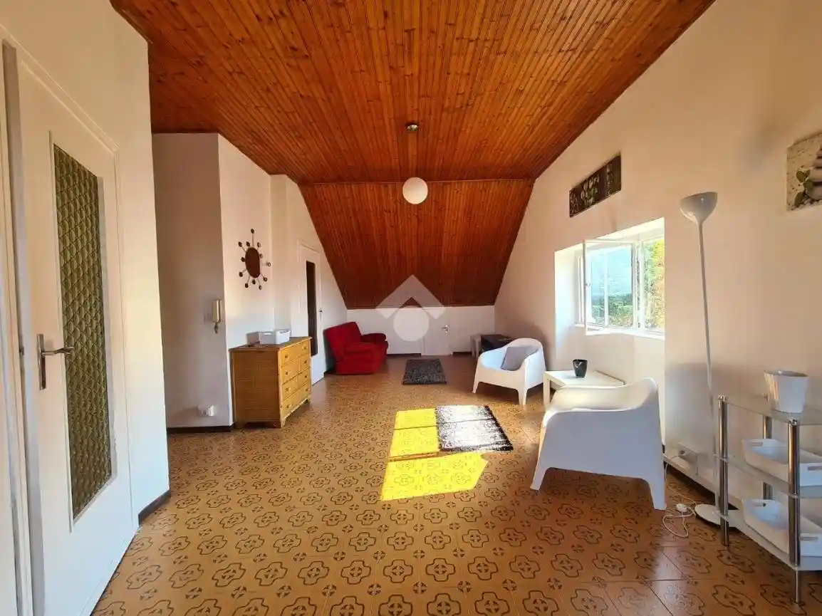 Mansarda Strada del Luogo 53, Centro, Castiglione Torinese - foto 5