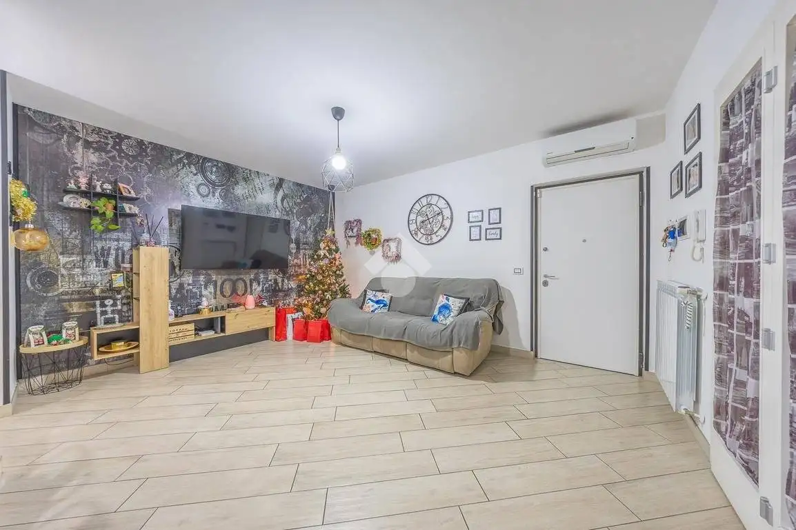 Trilocale piazza Palmiro Togliatti 1, Santa Maria delle Mole, Marino - foto 3