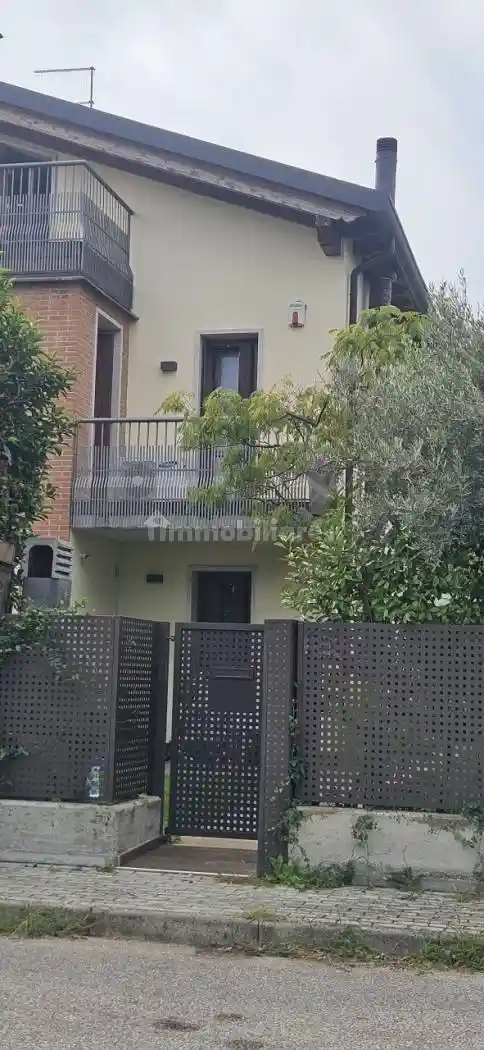 Villa bifamiliare, ottimo stato, 218 m², Bussolengo - foto 2