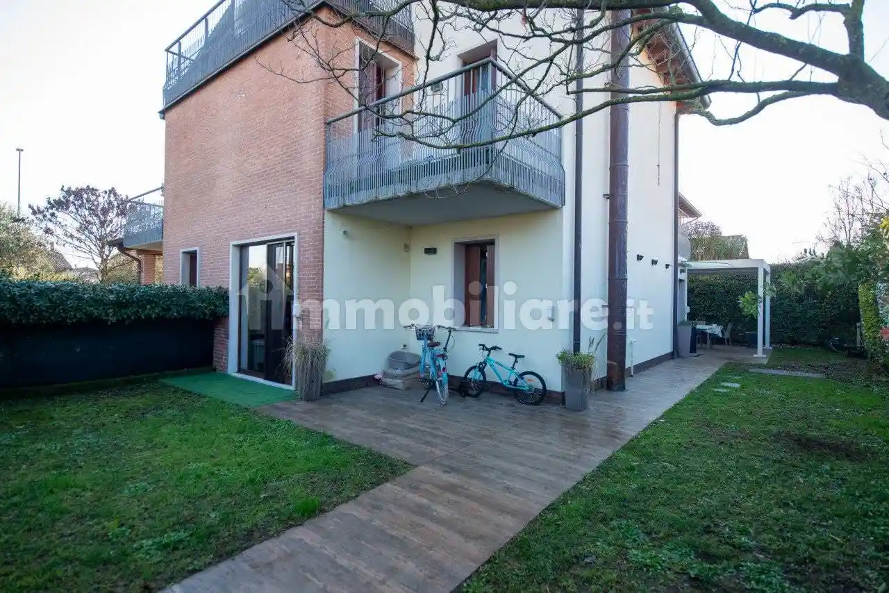 Villa bifamiliare, ottimo stato, 218 m², Bussolengo - foto 3