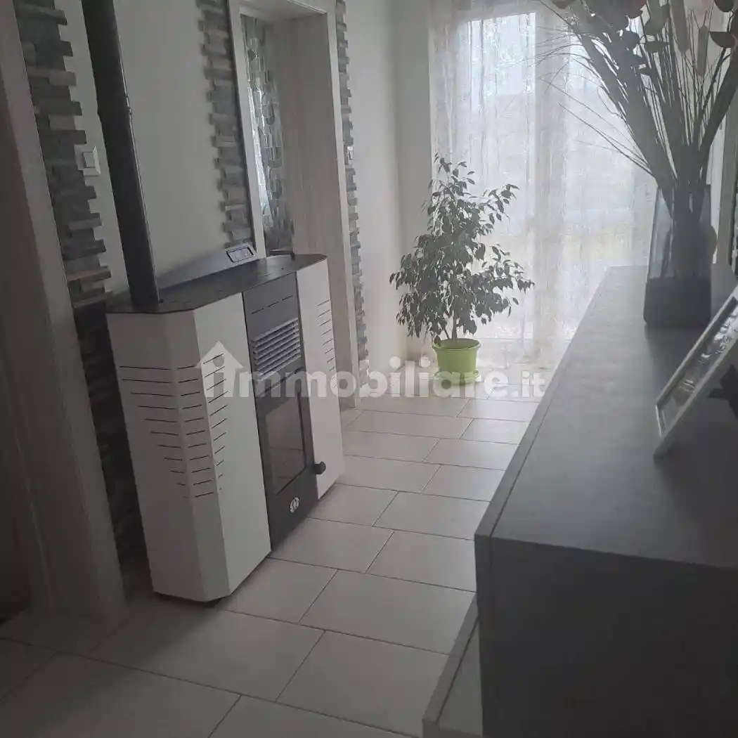 Villa unifamiliare via Giuseppe Garibaldi 5, Centro, Villadose - foto 2