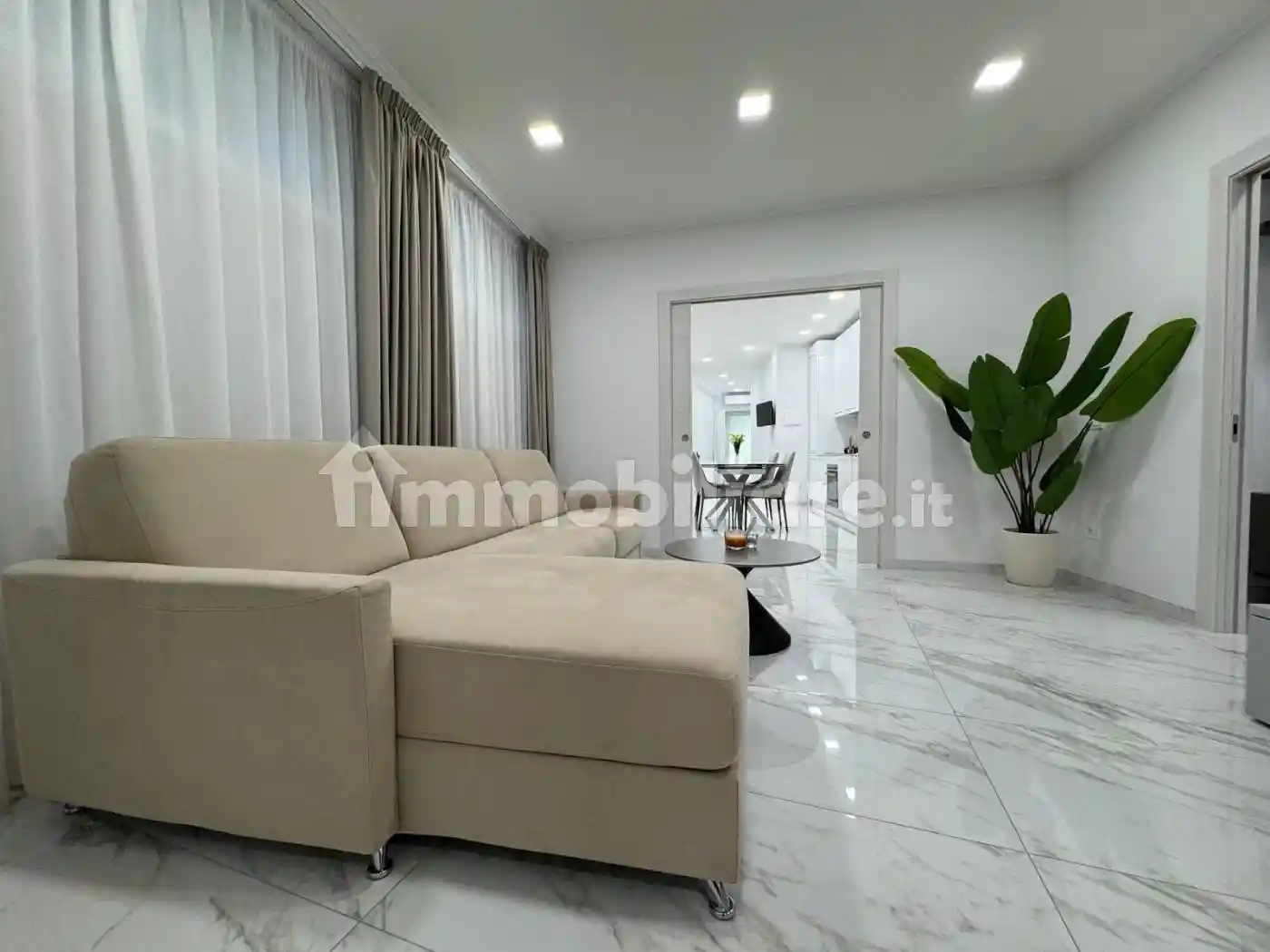 Trilocale corso Orazio Raimondo 109, Porto Vecchio, Sanremo - foto 3