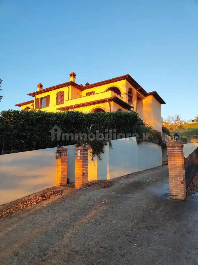 Villa in vendita a Castiglione del Lago