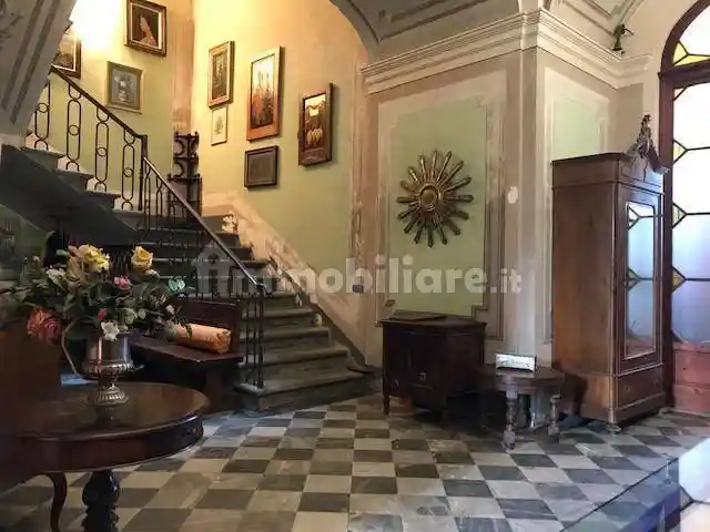 Villa in vendita a Cascina