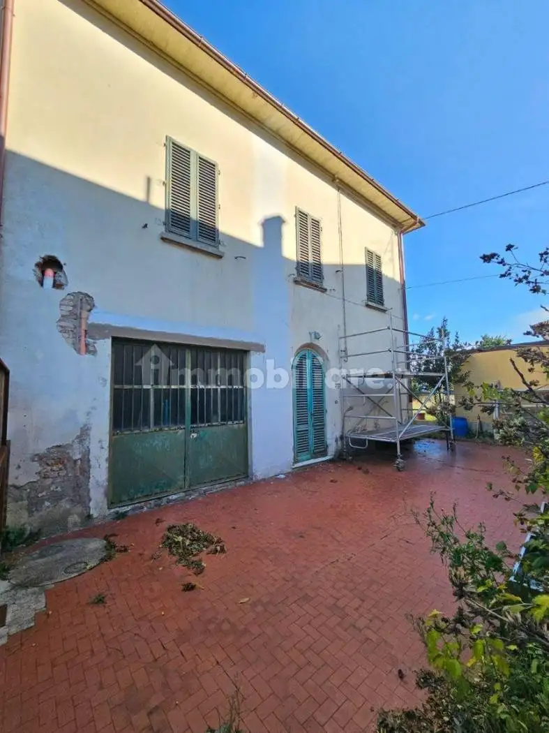 Villa in vendita a Prato