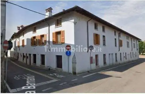 Palazzo - Stabile in asta a Gombito