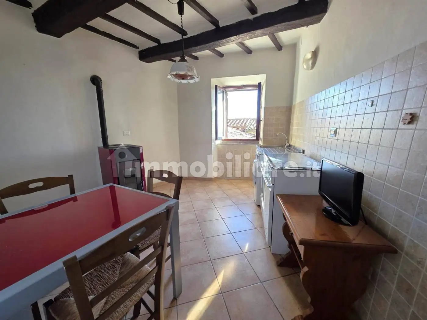 Terratetto unifamiliare 65 m², buono stato, Centro, Castell'Azzara - foto 2
