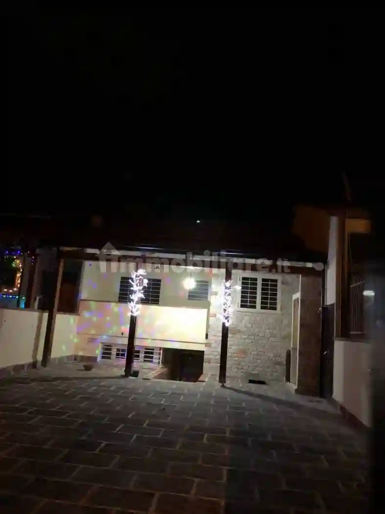 Villa a schiera via Andrea Doria 6, Lago, Battipaglia - foto 4