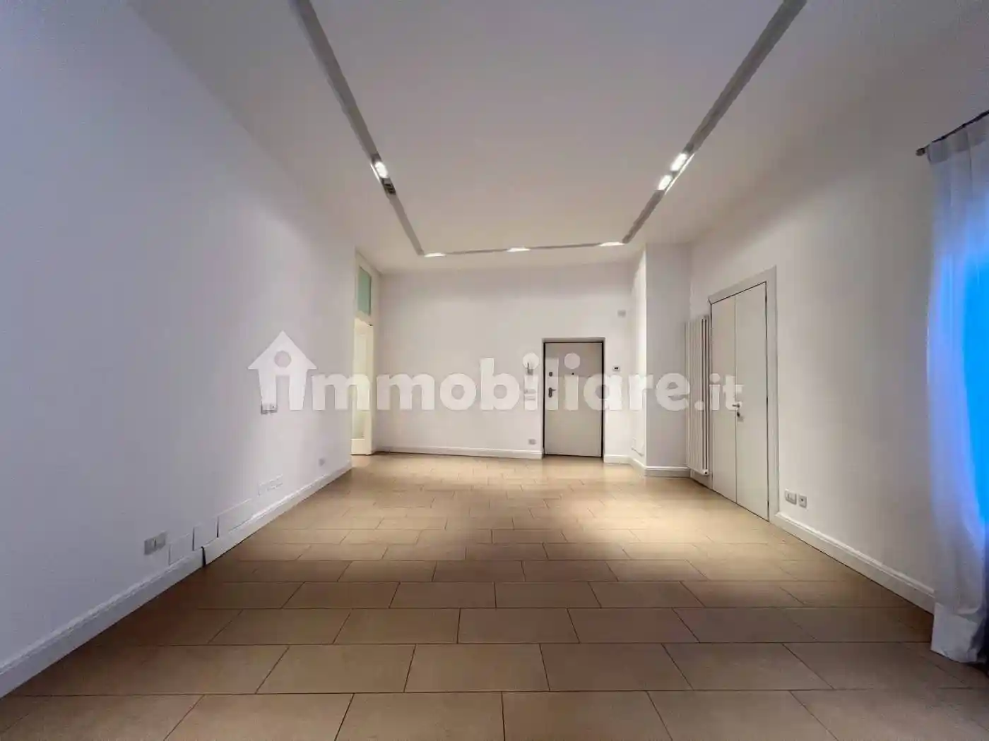 Quadrilocale via Daniele Manin 9, Valverde, Verona - foto 2