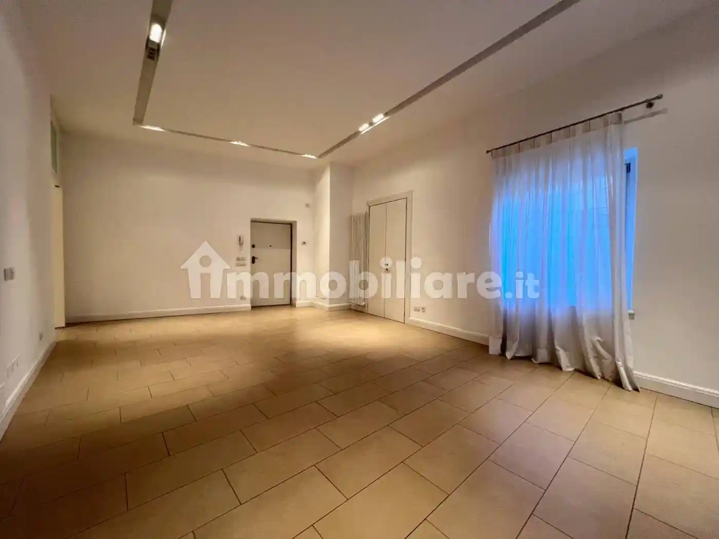 Quadrilocale via Daniele Manin 9, Valverde, Verona - foto 4