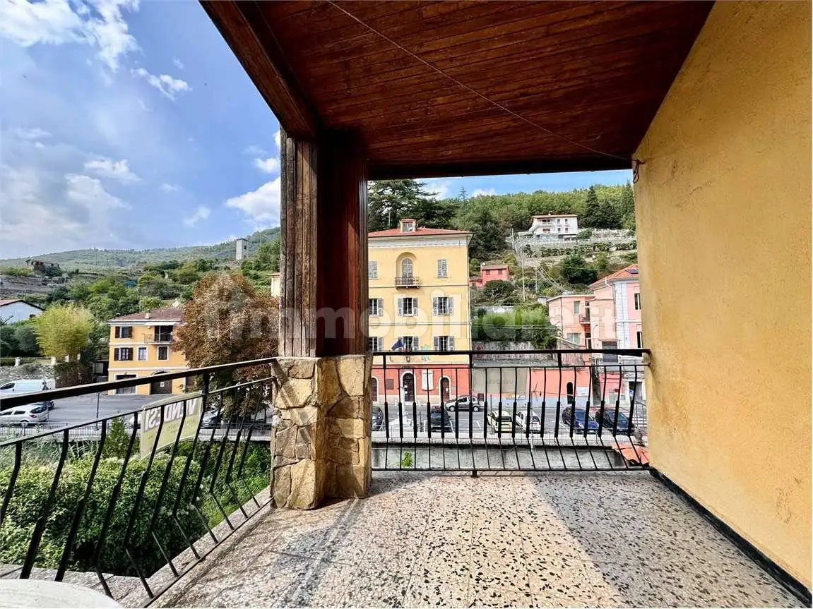 Casa indipendente in vendita a Borgomaro