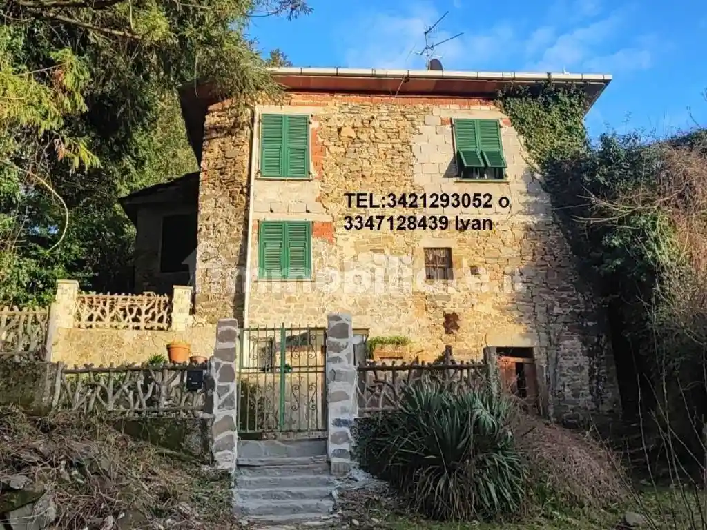 Casa indipendente in vendita a Calice al Cornoviglio