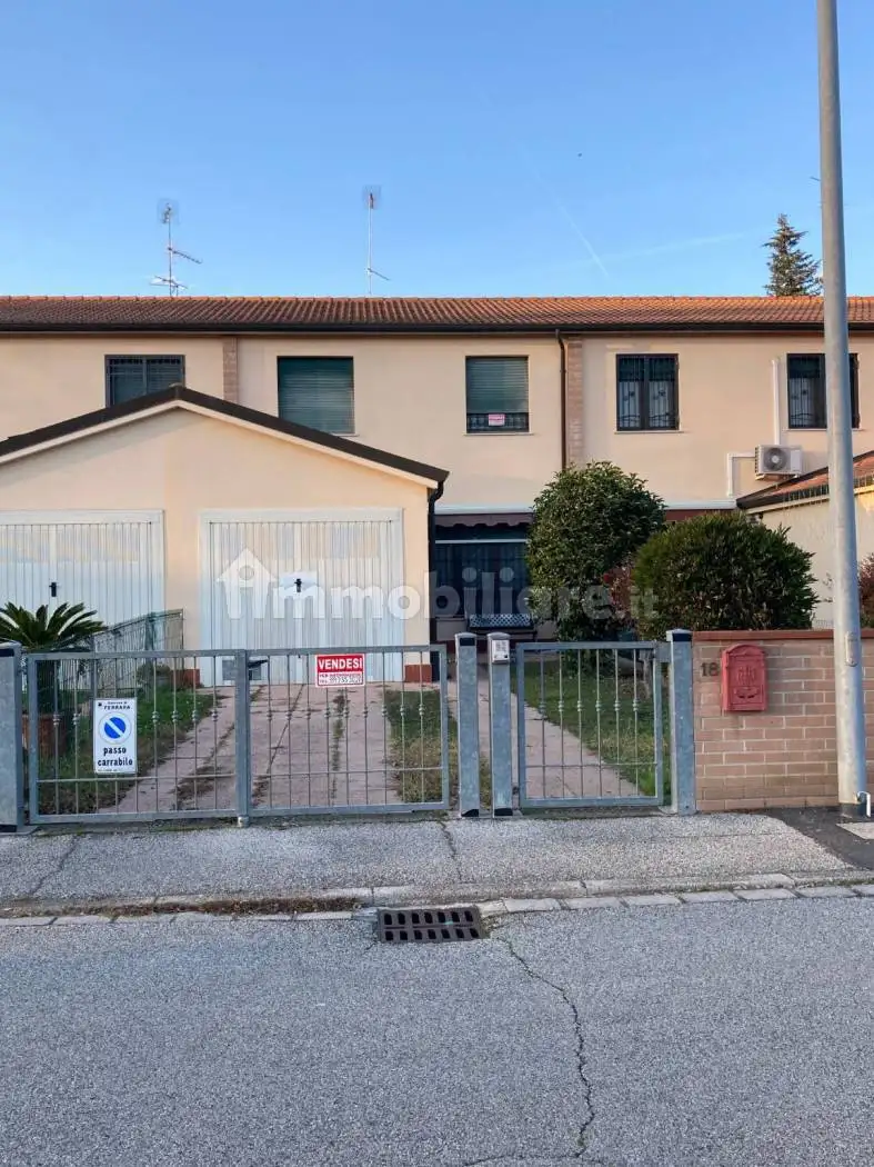 Villetta a schiera in vendita a Ferrara