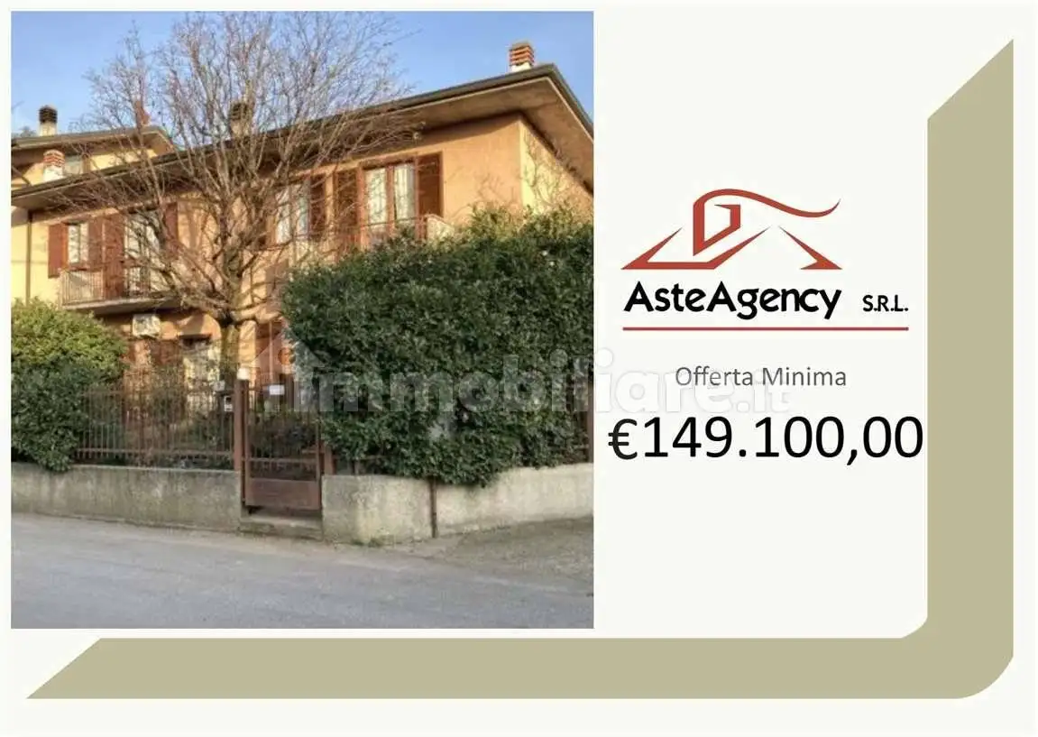 Villetta a schiera in asta a Seriate