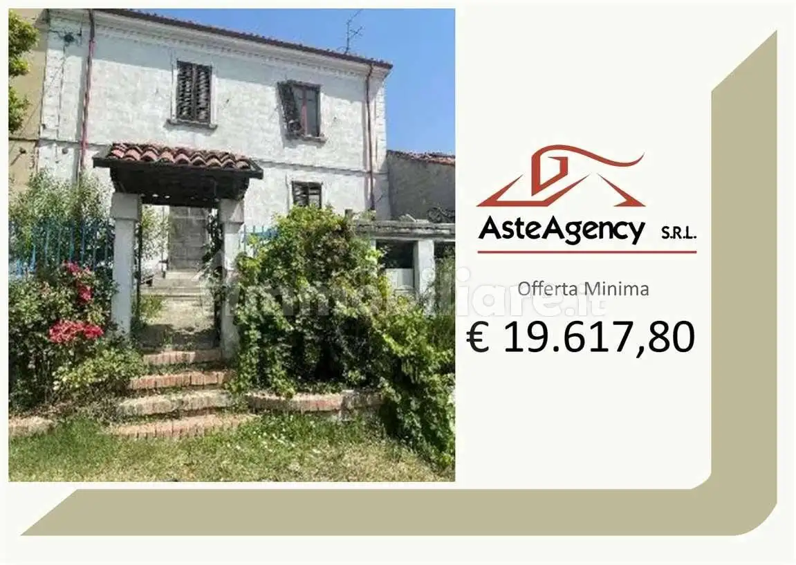 Casa indipendente in asta a Robecco Pavese