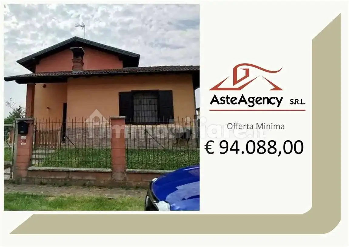 Villa in asta a Borgo San Siro