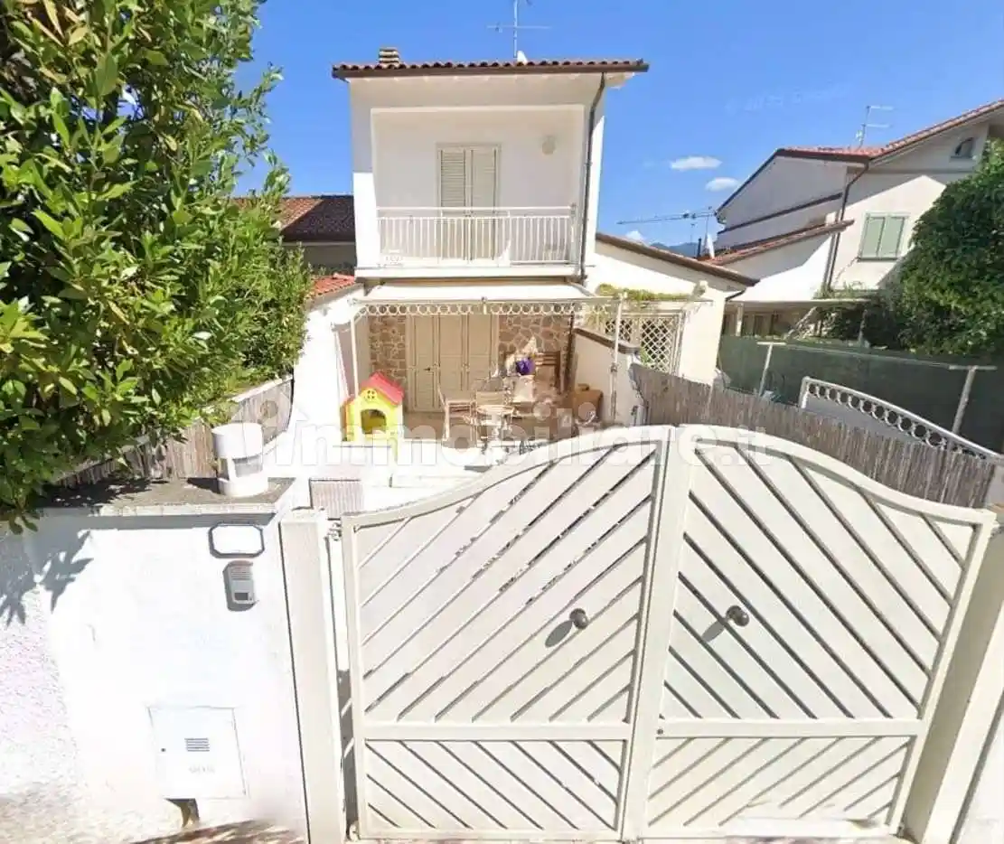 Villa in vendita a Forte dei Marmi