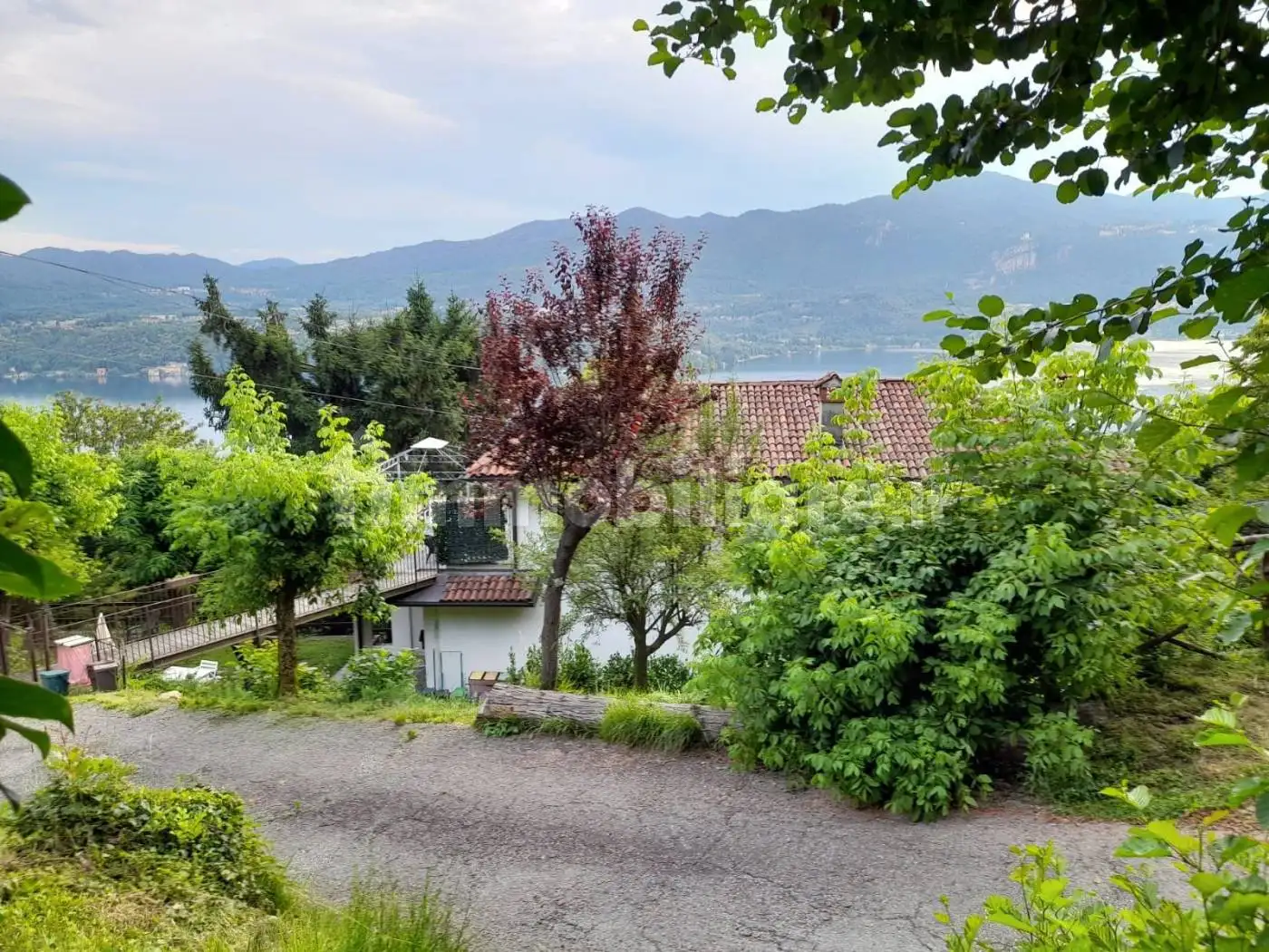 Appartamento in affitto a Ameno