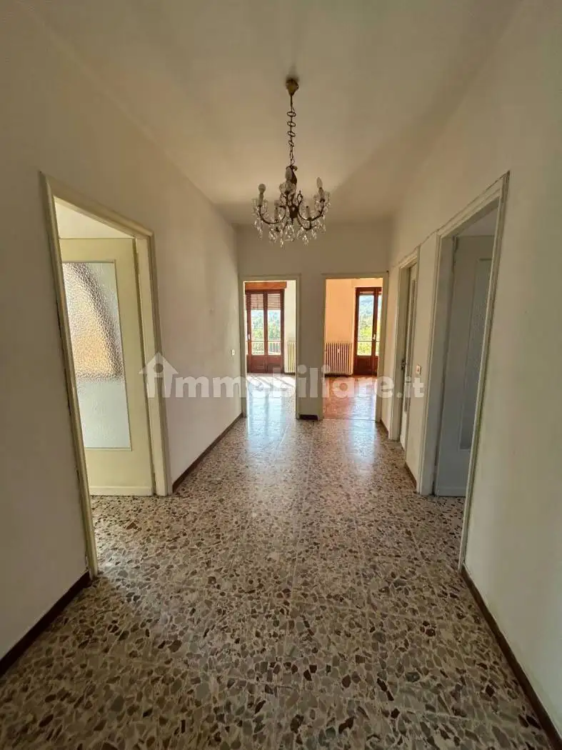 Quadrilocale via Martiri dei Lager 6, Centro, Bussoleno - foto 3